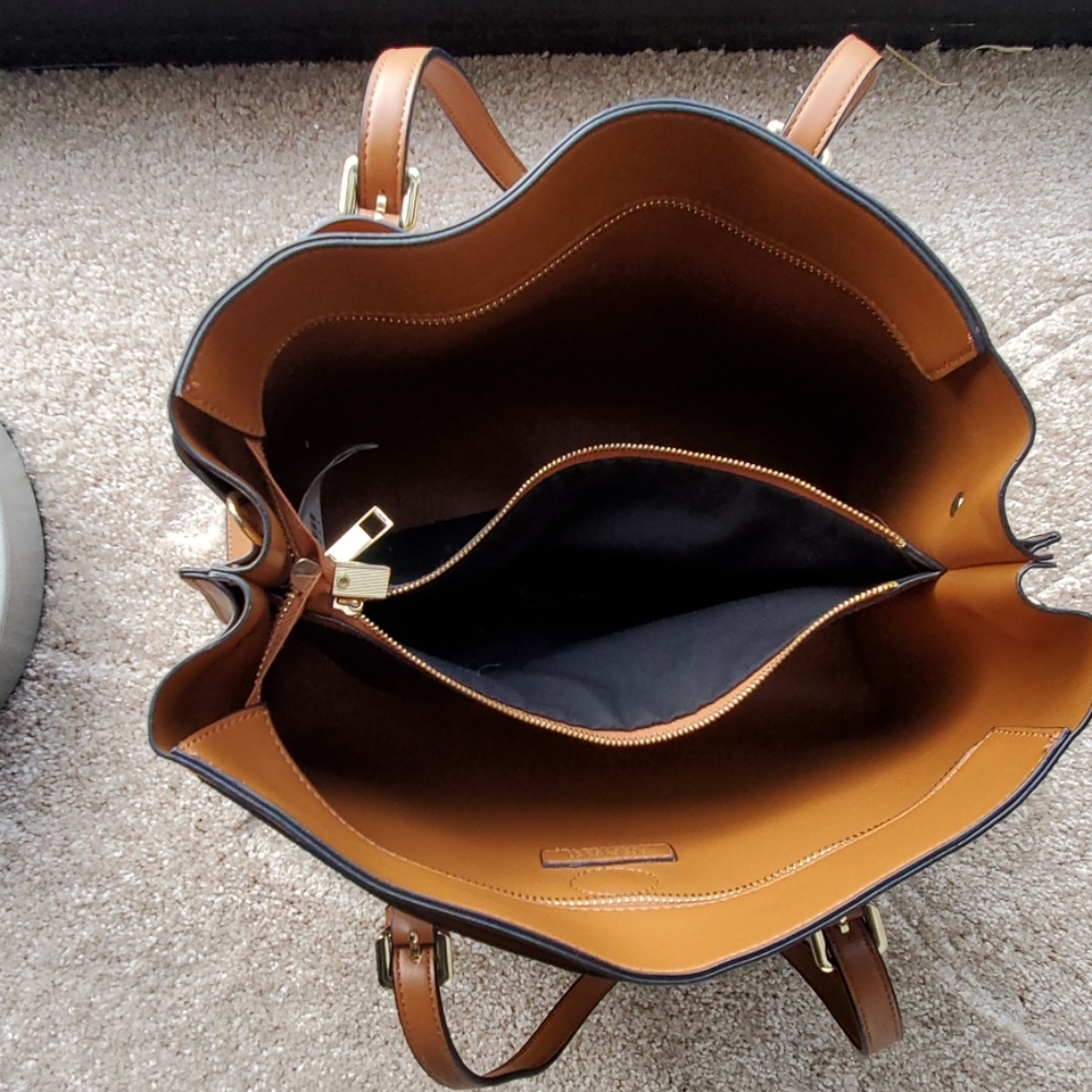 Faux Leather Handbag - Picture 2 of 3